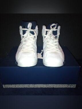 IOB EUC Air Jordan 6 Midnight Navy Men's size 8 Women's size 9.5